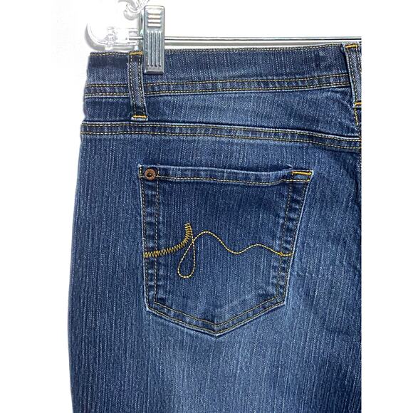 Jones Wear Jeans Boot Cut Cotton Stretch Dark Wash Womens 14 Actual 33 x 29 - Picture 7 of 9